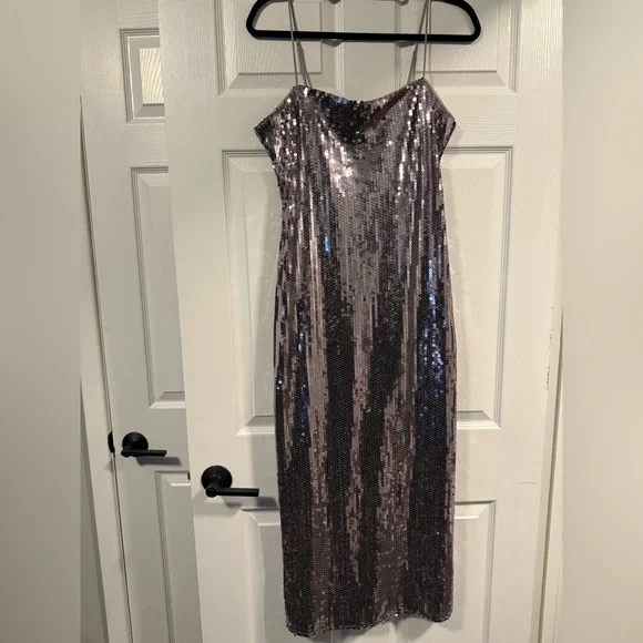 abercrombie silver sequin dress Abercrombie & Fitch Sequin Plunge Midi Dress- NEW
